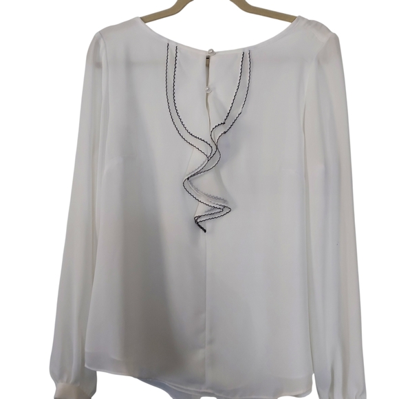 NWT White House Black Market Ivory Contrast Ruffle Blouse 12 Pearl Button Career - Picture 2 of 12